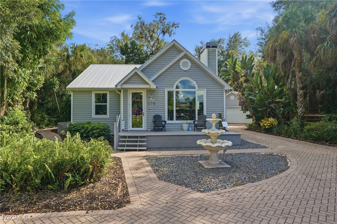 270 River Oaks DR