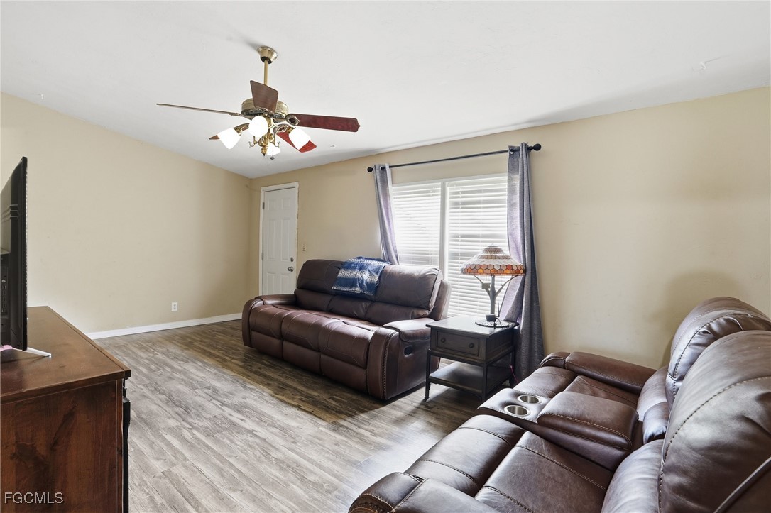 868 Avalon AVE