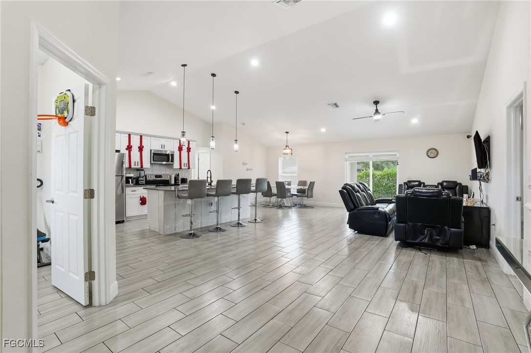 1013 Atherton AVE