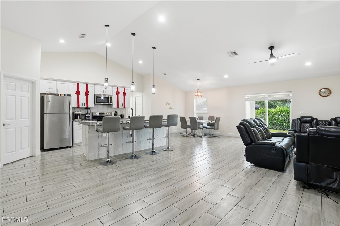 1013 Atherton AVE