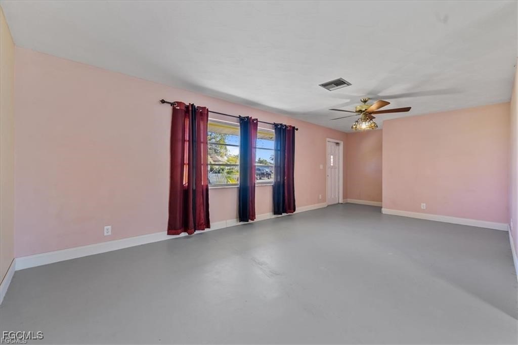 1387 Sunrise DR