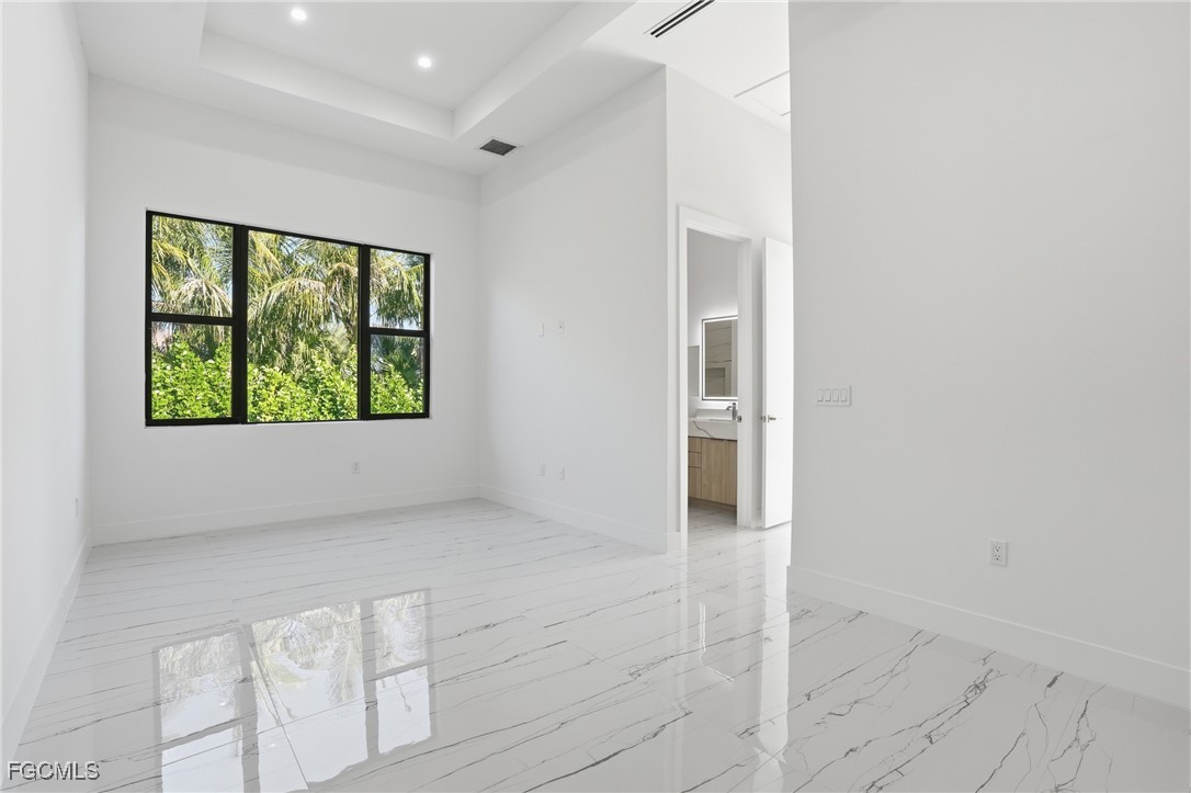 2532 CALOOSA SHORES DR