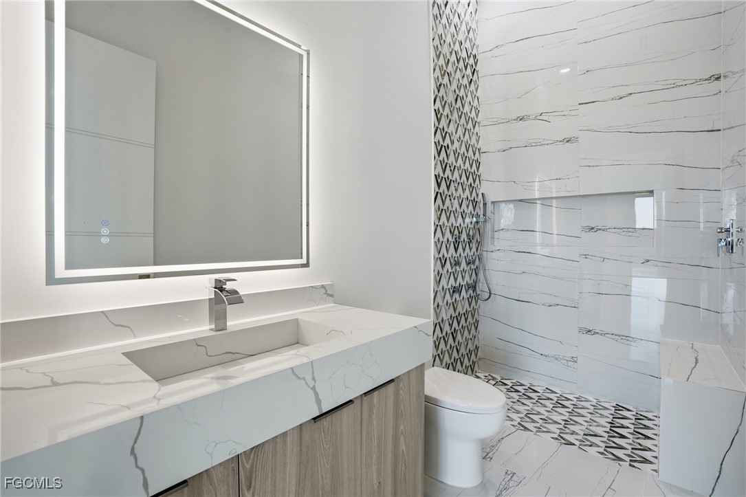 2532 CALOOSA SHORES DR