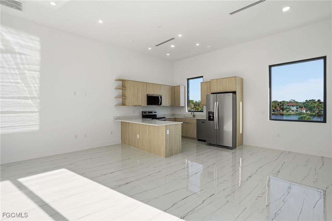 2532 CALOOSA SHORES DR