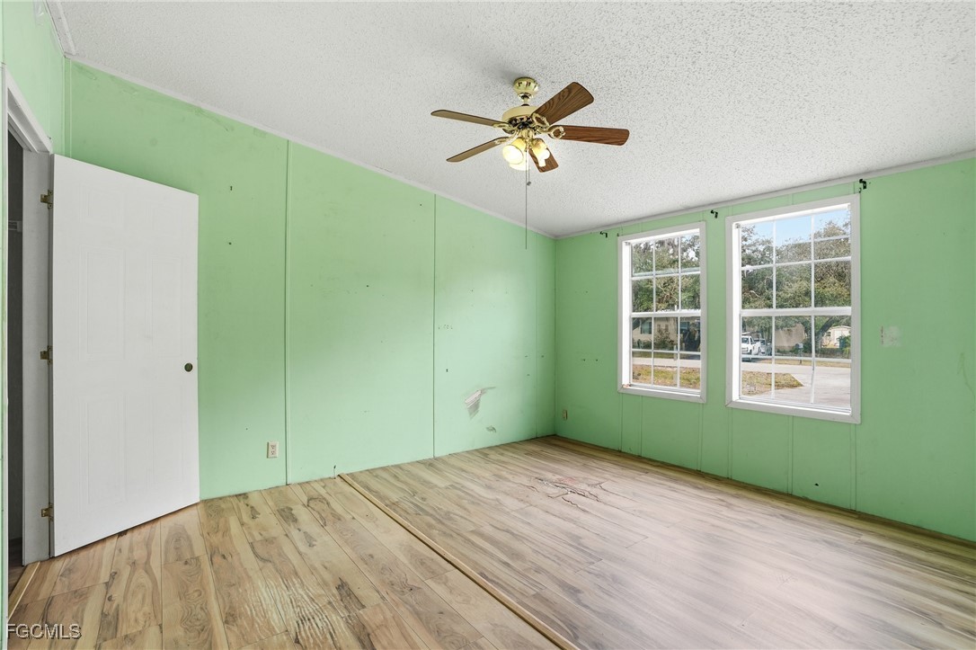 580 Brittany LN