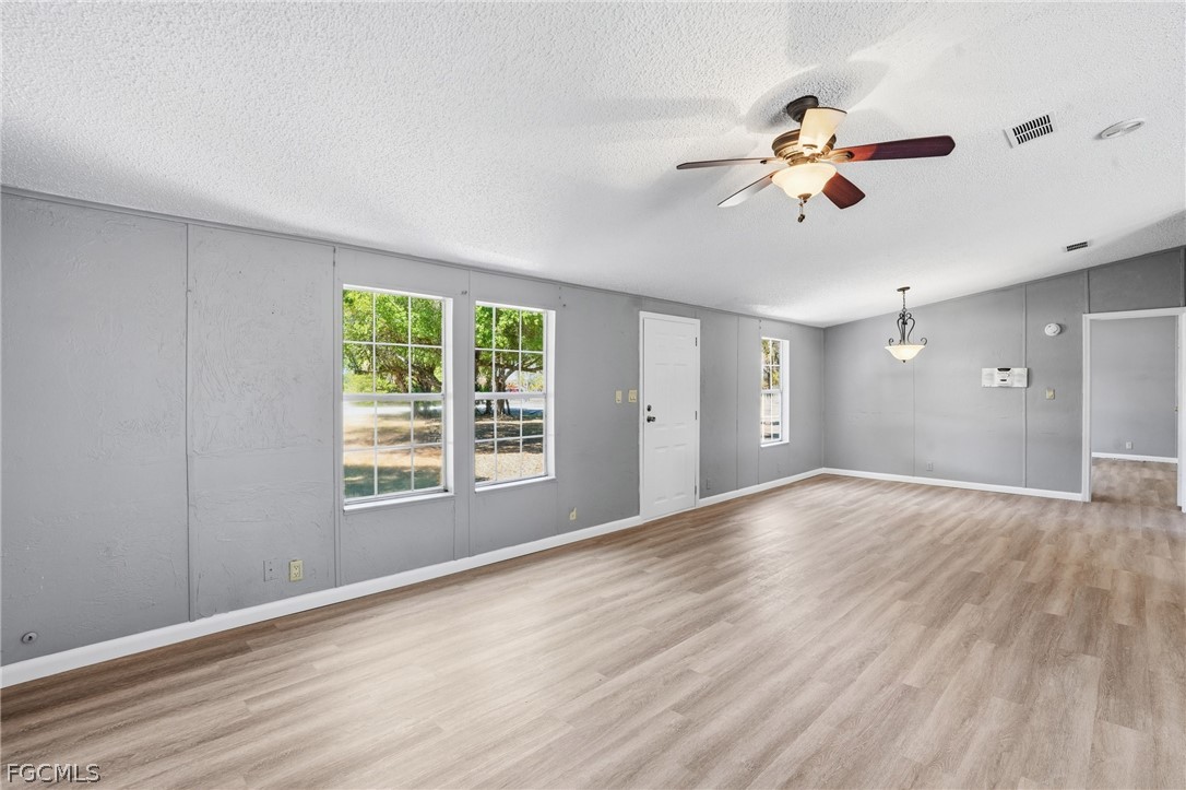 1446 Seminole AVE