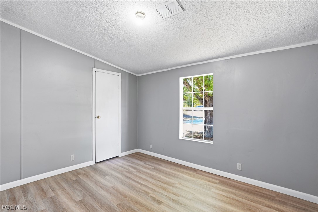 1446 Seminole AVE