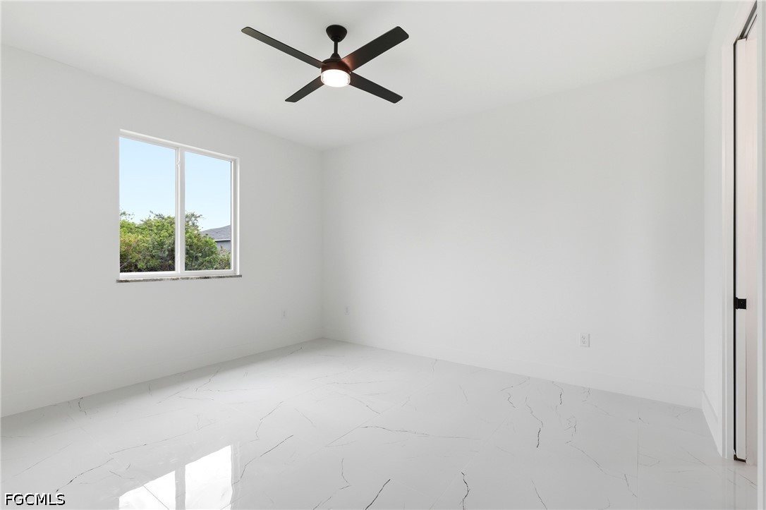 3004 Iris CIR