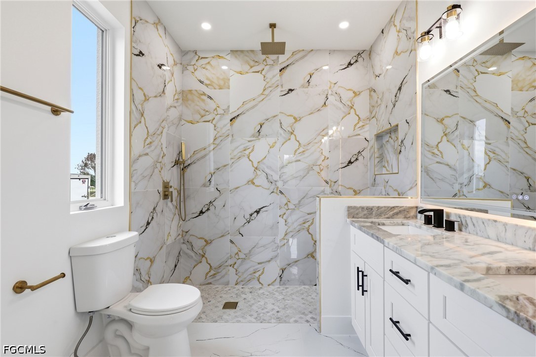 3004 Iris CIR