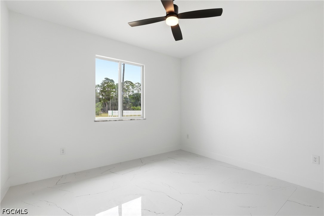 3004 Iris CIR