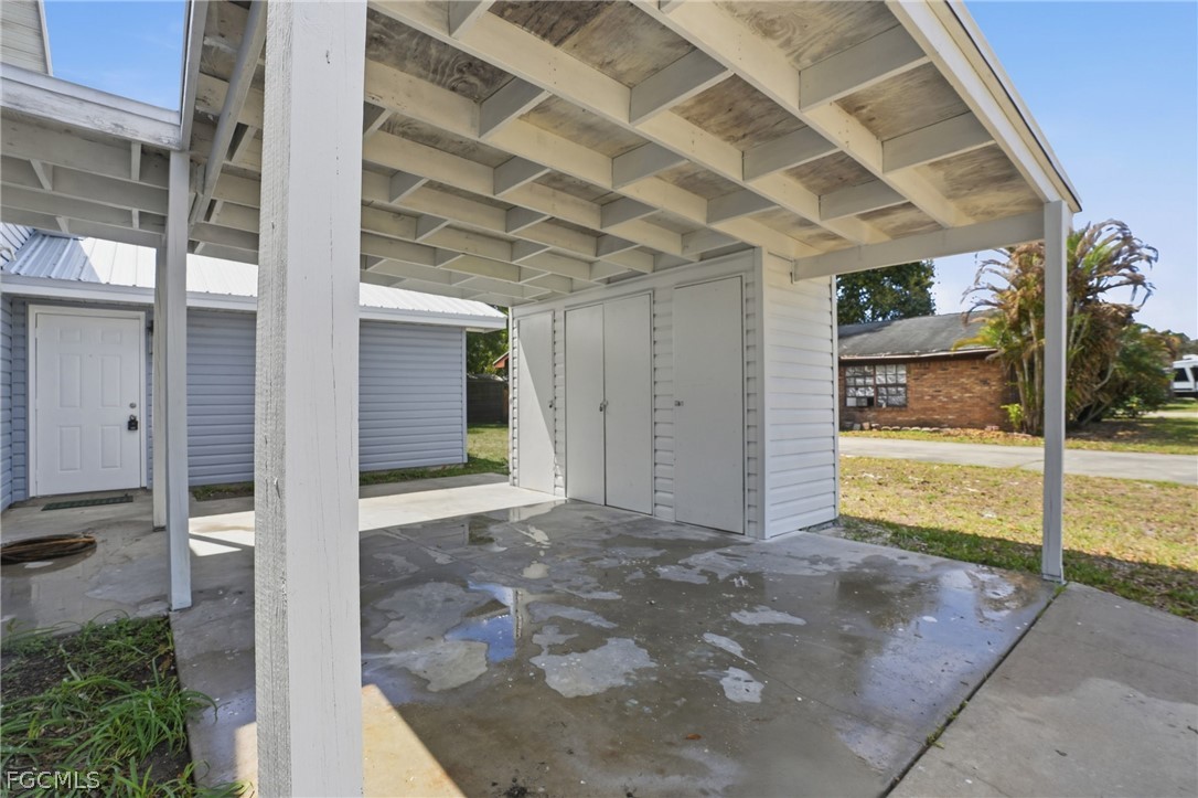 210 E Sugarland CIR
