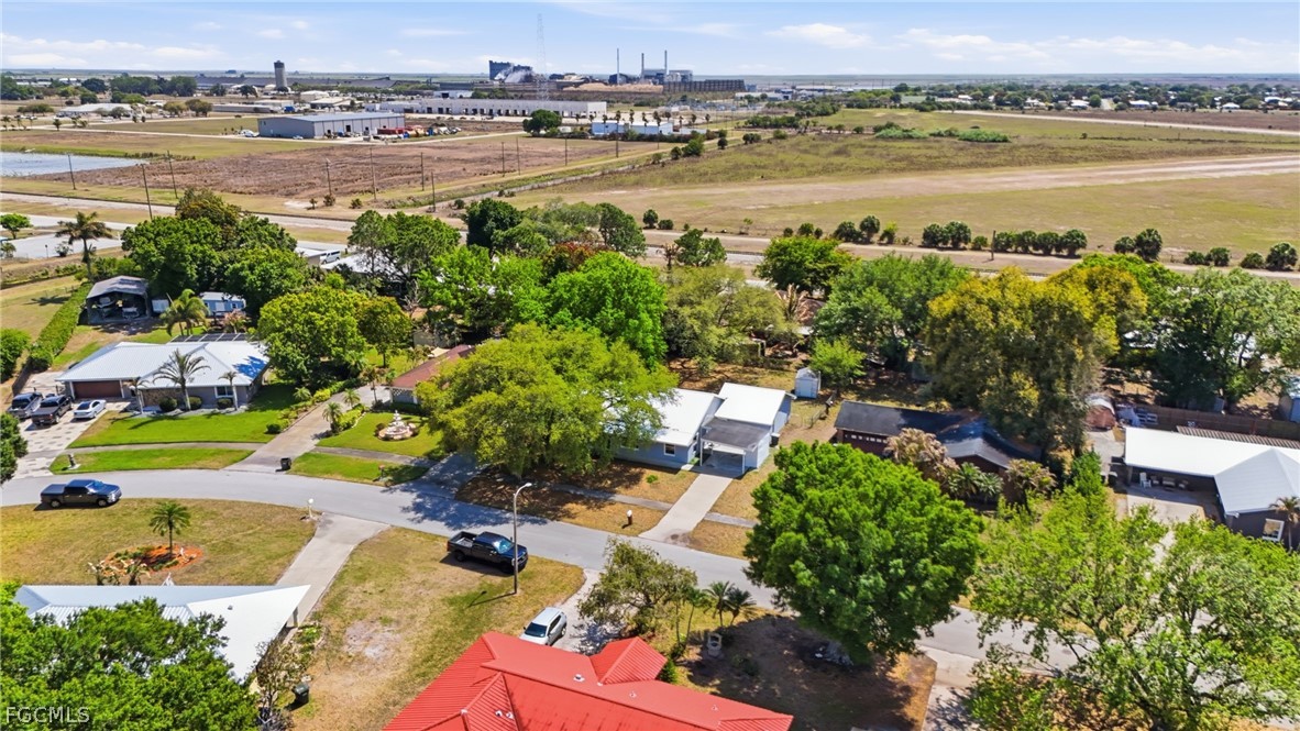 210 E Sugarland CIR