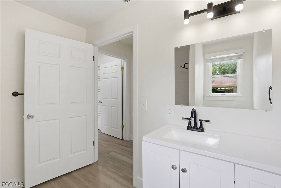 210 E Sugarland CIR