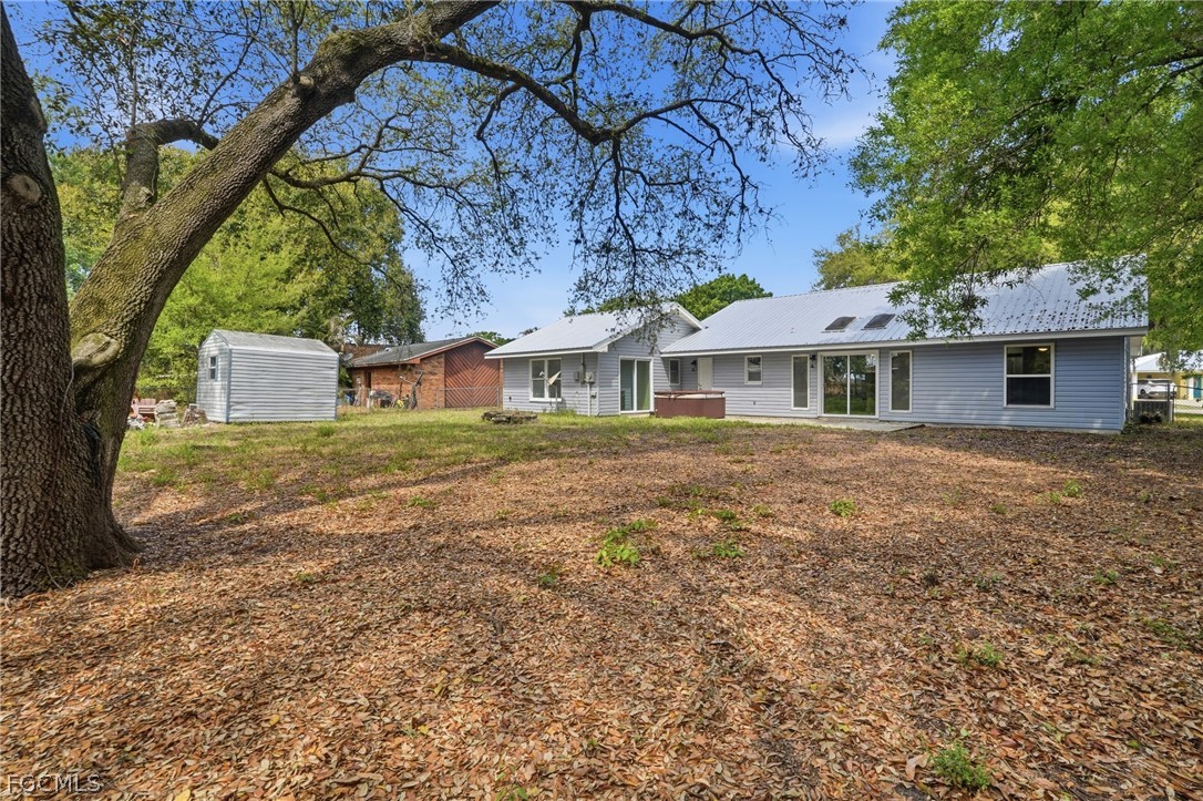 210 E Sugarland CIR