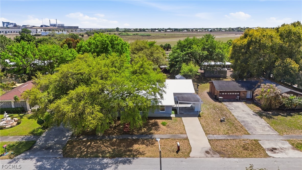 210 E Sugarland CIR
