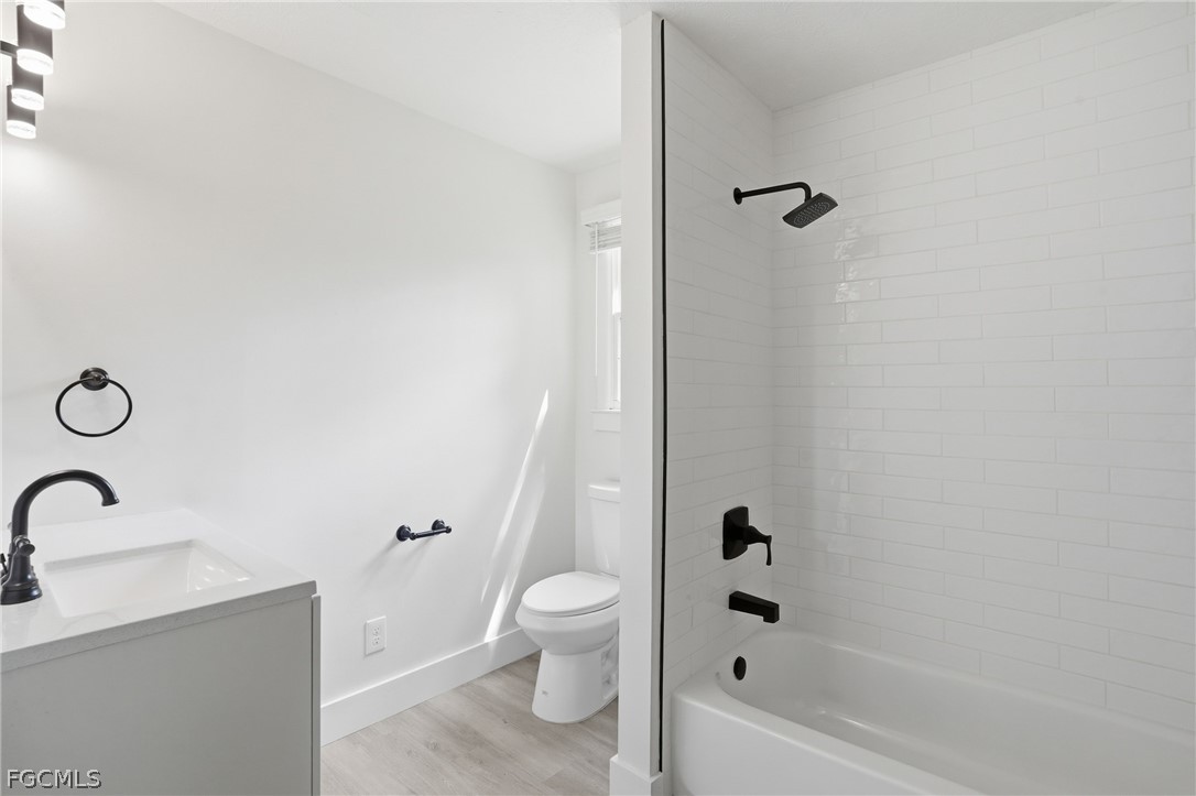 210 E Sugarland CIR