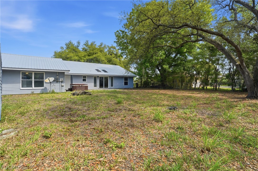210 E Sugarland CIR