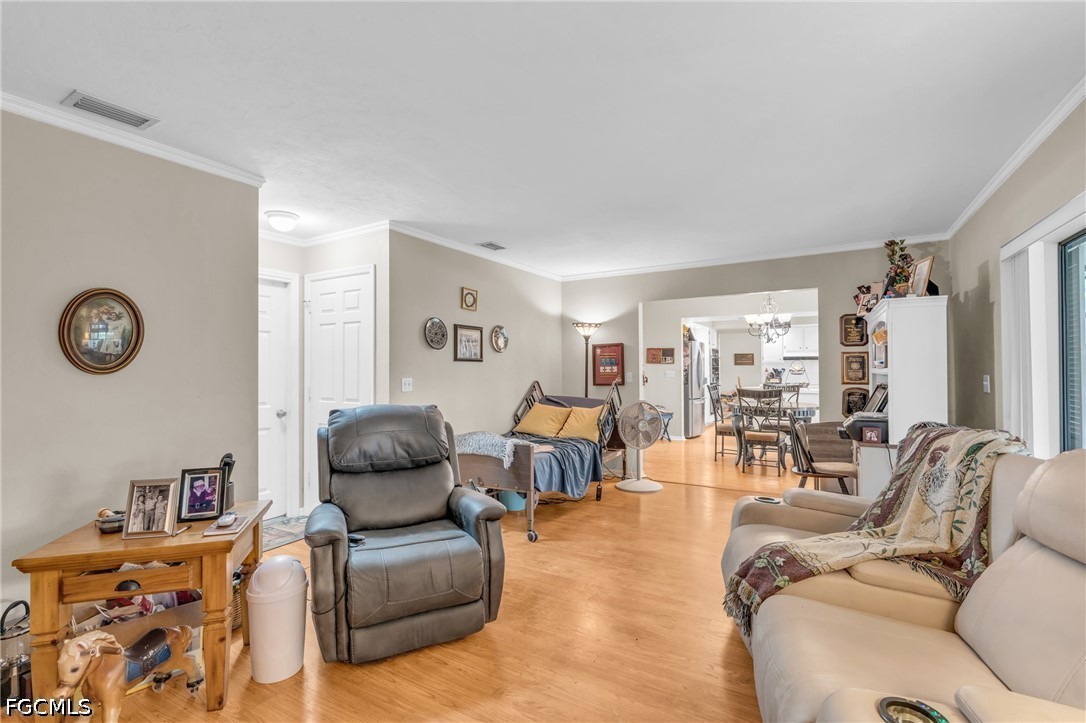 1210 Riverbend DR