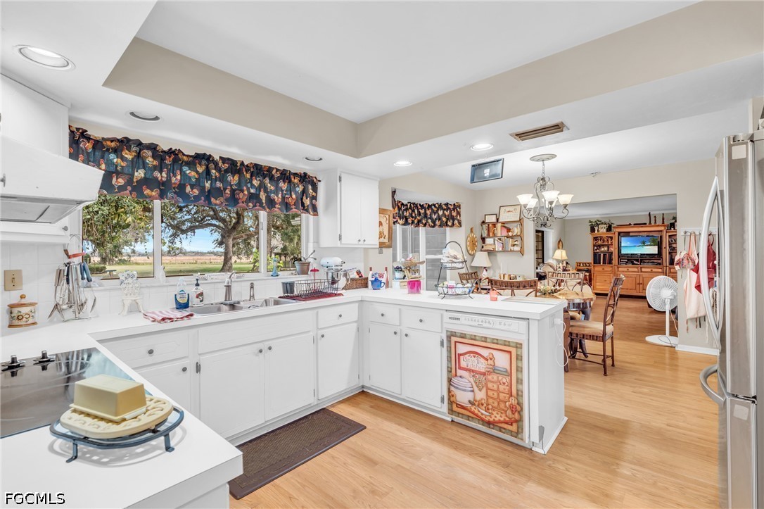 1210 Riverbend DR