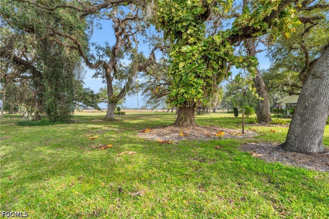 1210 Riverbend DR