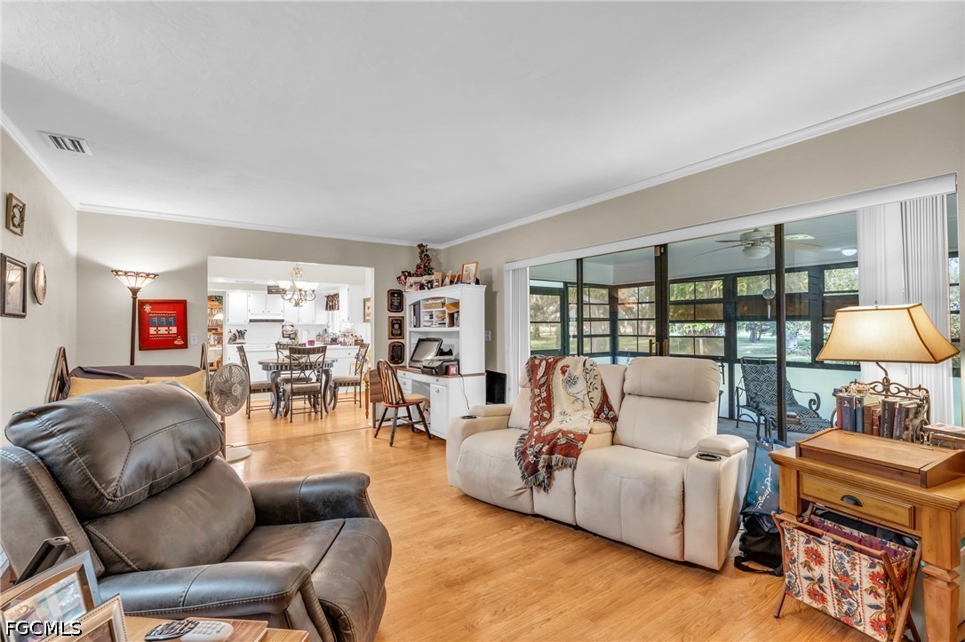 1210 Riverbend DR