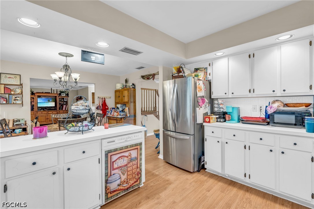 1210 Riverbend DR