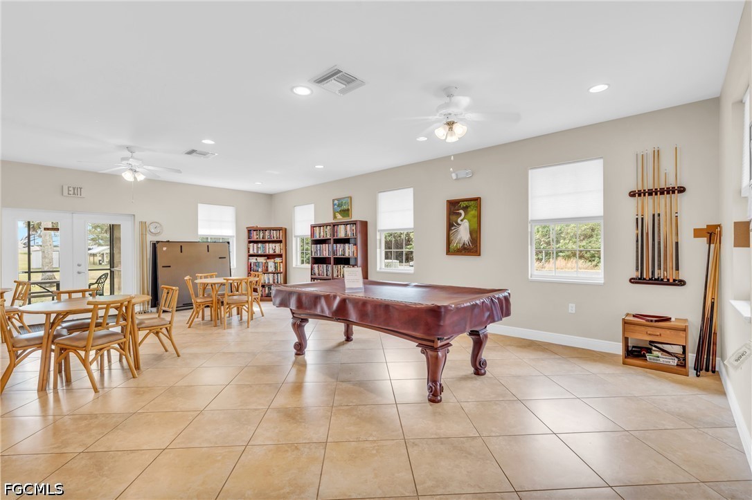 1210 Riverbend DR