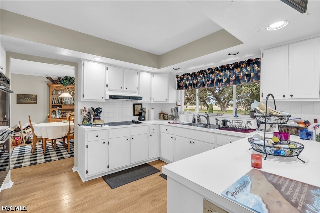 1210 Riverbend DR