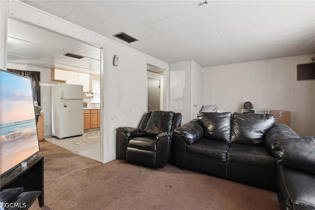 1004 Kentucky AVE