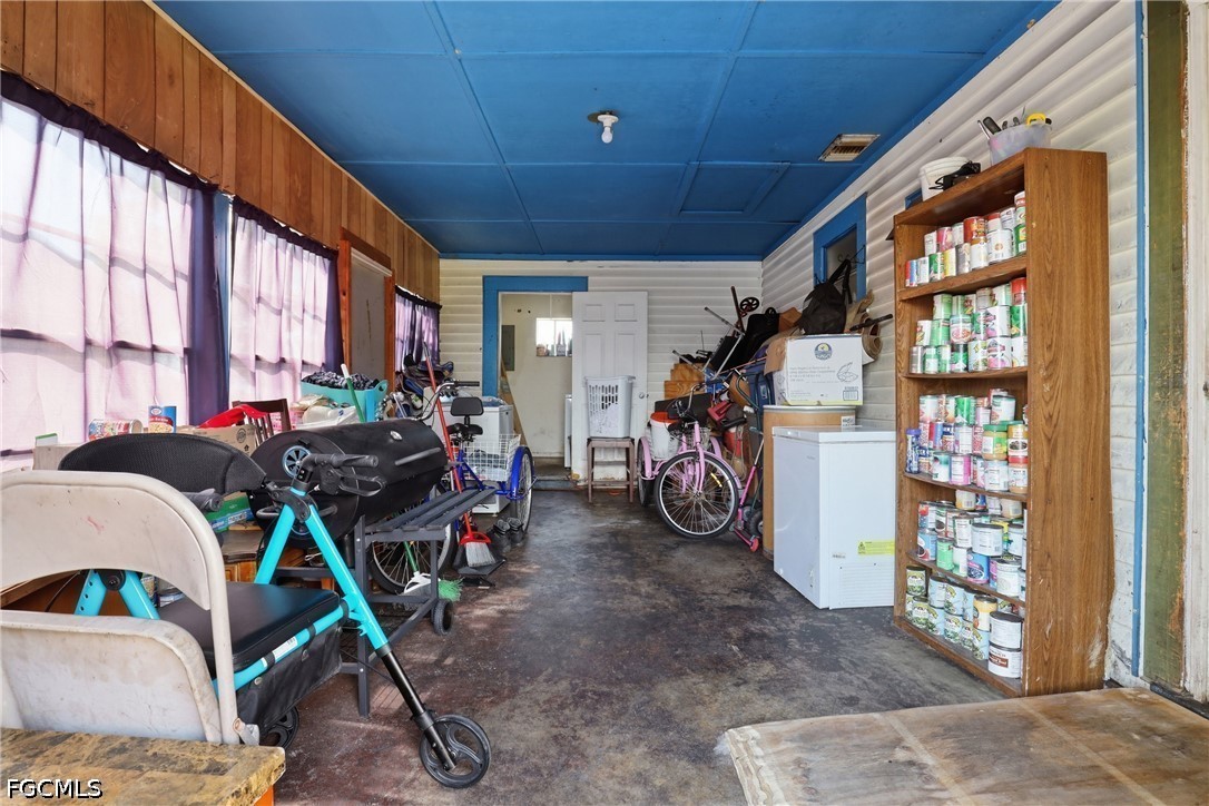 1132 Mississippi AVE