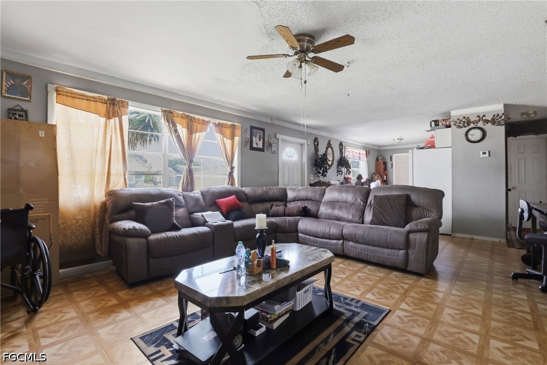 1132 Mississippi AVE