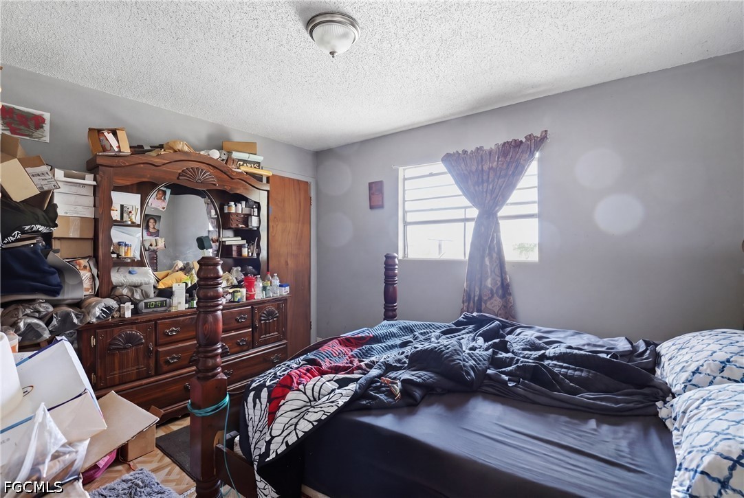 1132 Mississippi AVE