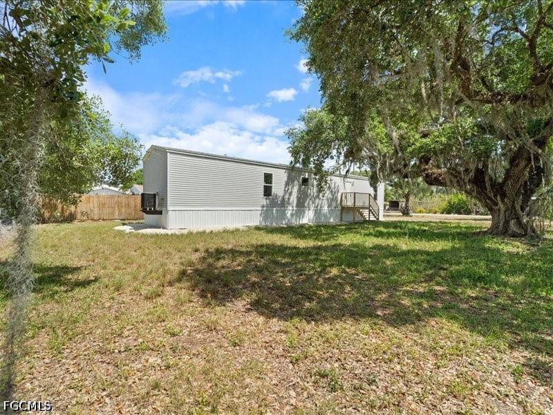 1038 Canopy LN