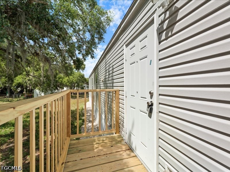 1038 Canopy LN