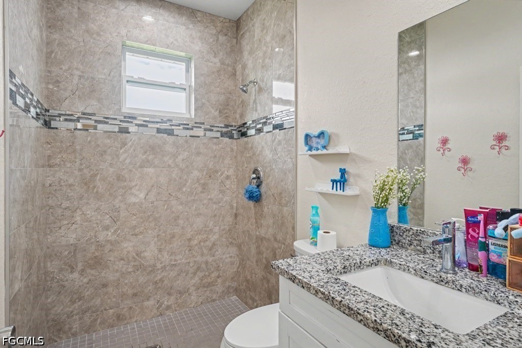 8006 Oakleaf CIR