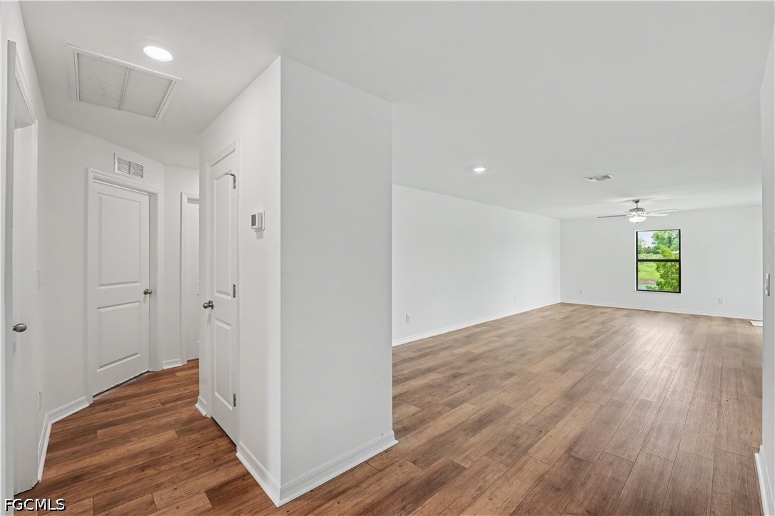 835 Gen D Macarthur AVE