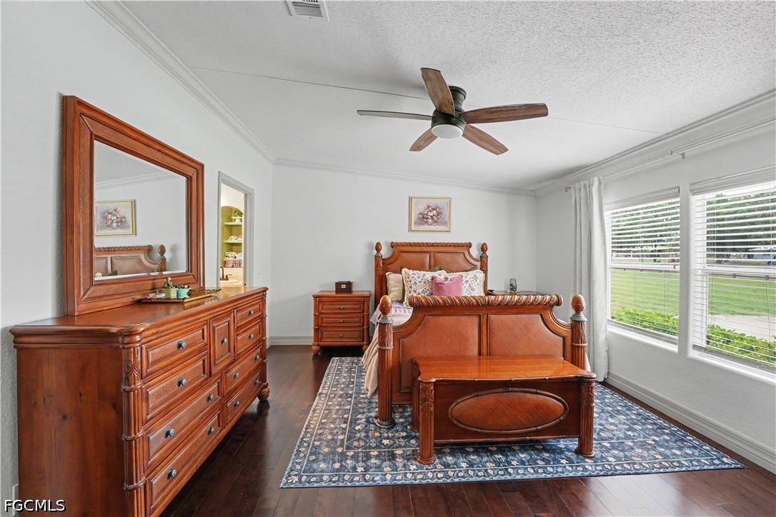 3700 Fort Adams AVE