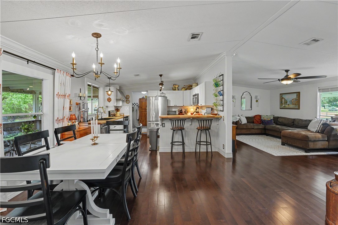 3700 Fort Adams AVE