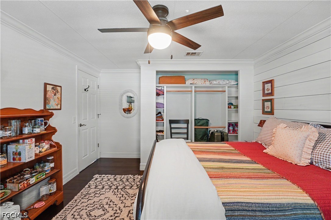 3700 Fort Adams AVE