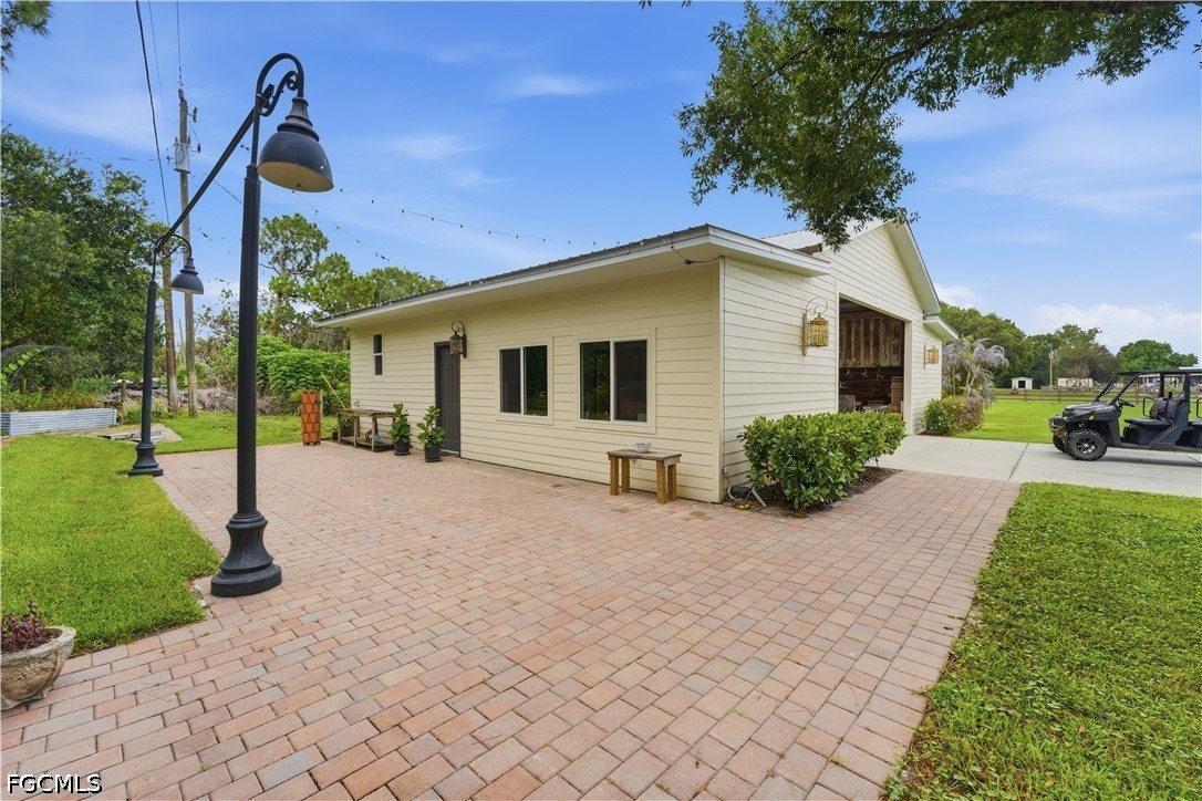3700 Fort Adams AVE