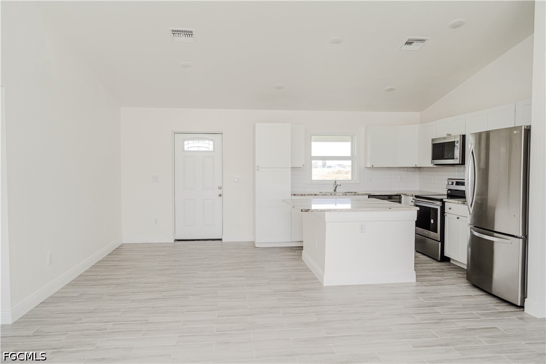 7031 Waldo CIR