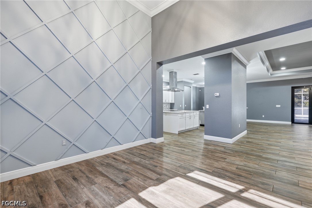 7038 Tide CIR