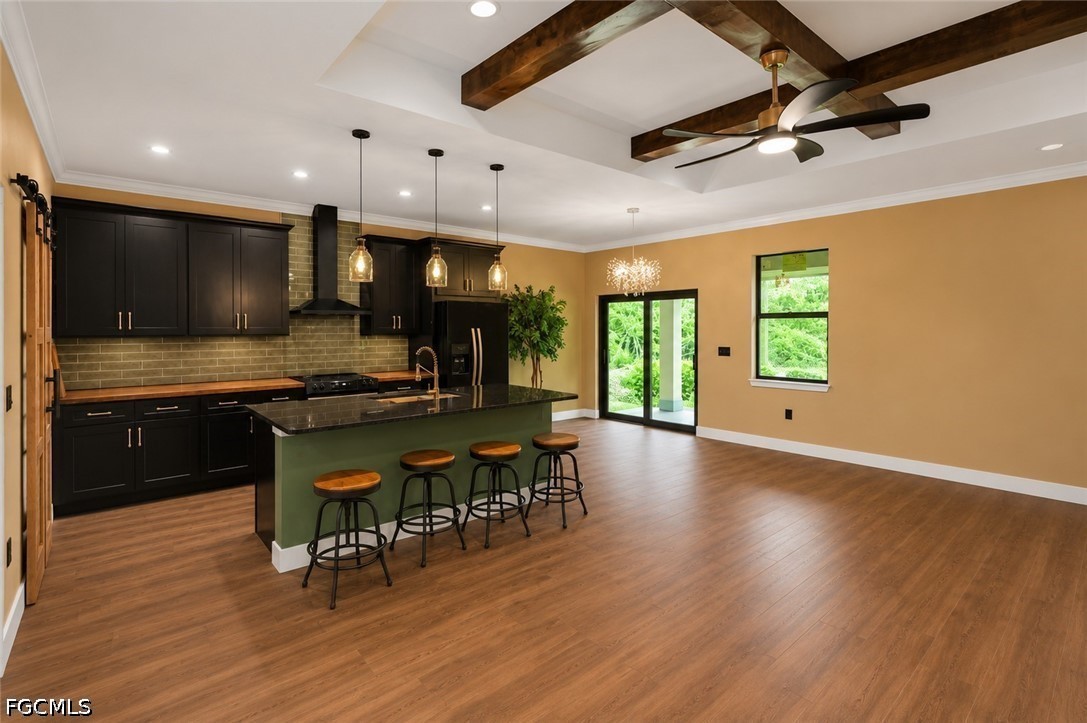 5033 Pinetree CIR