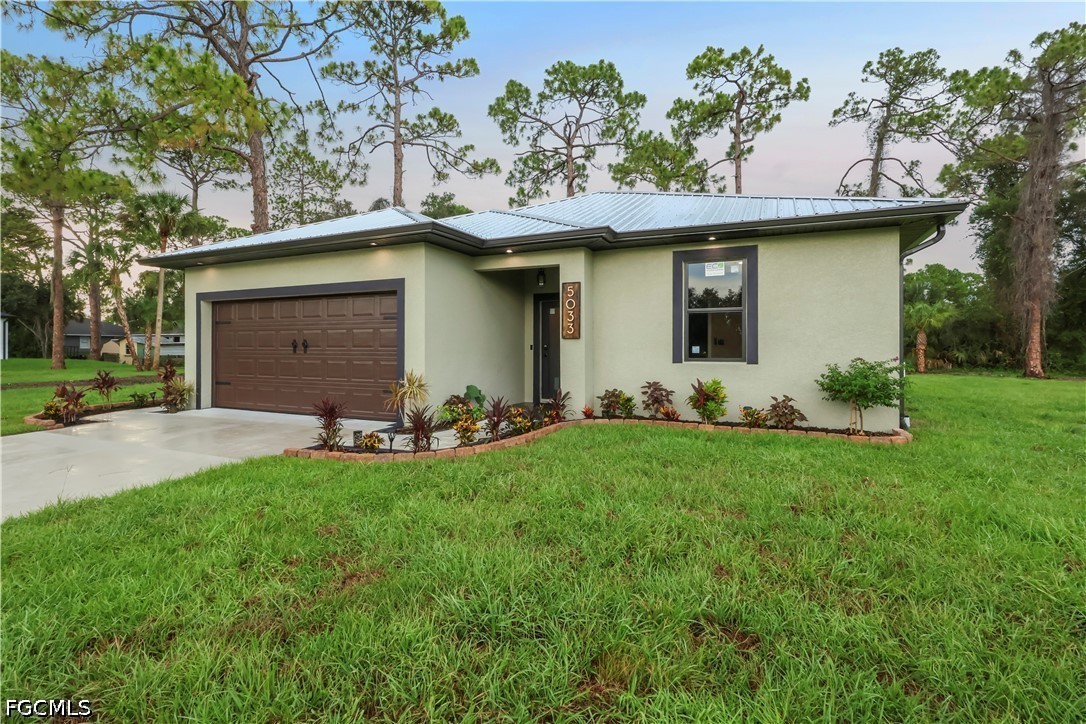 5033 Pinetree CIR