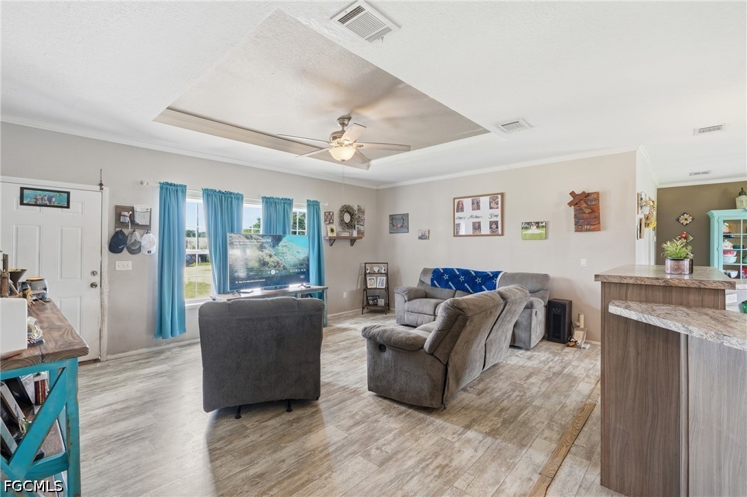 3621 Dustin DR