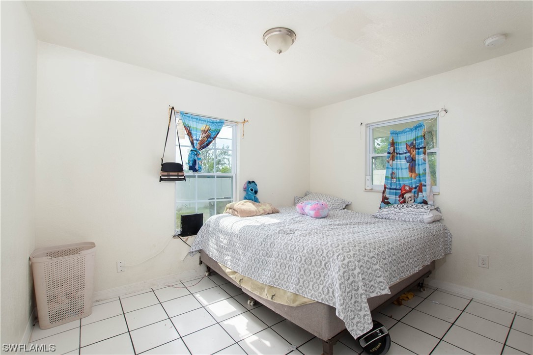 5458-5460 Seventh AVE