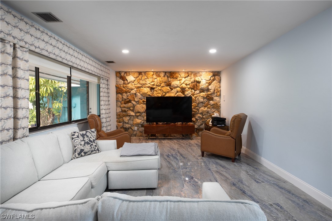 12524 River RD