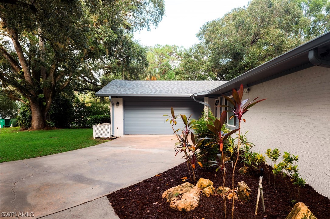 461 6th AVE