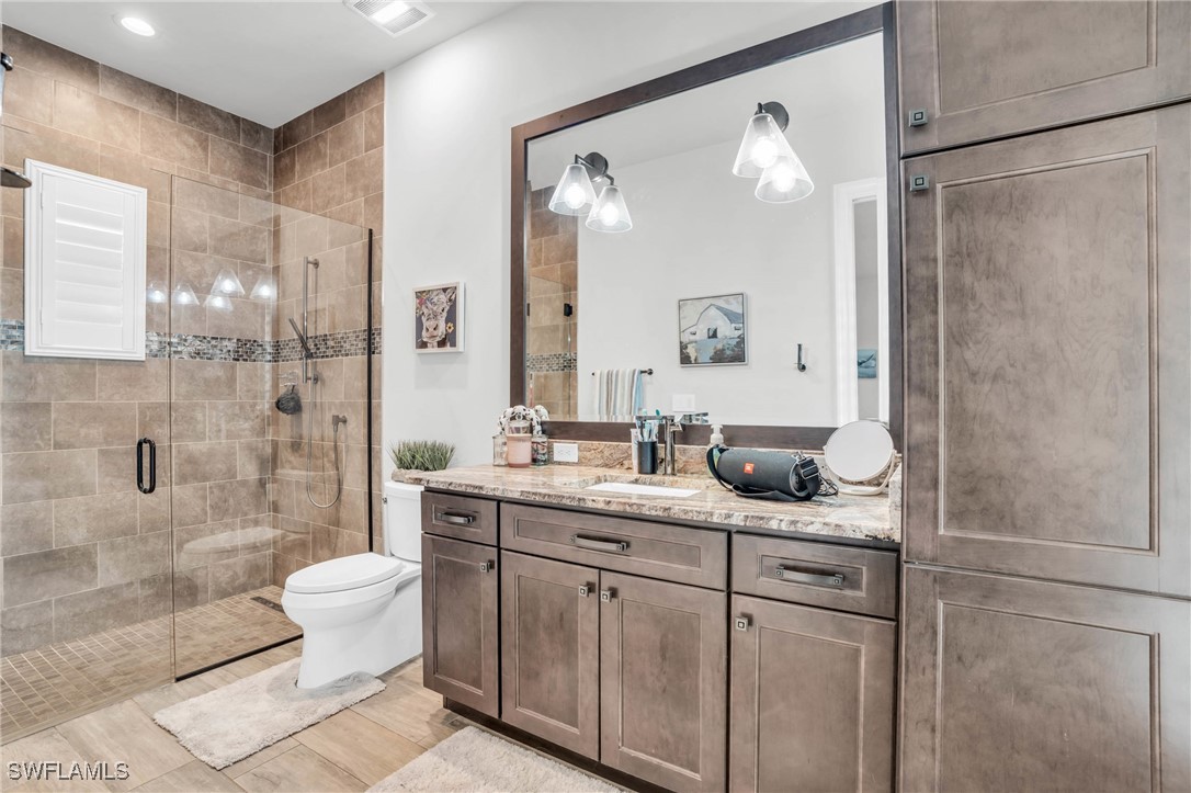 16460 Oakview CIR