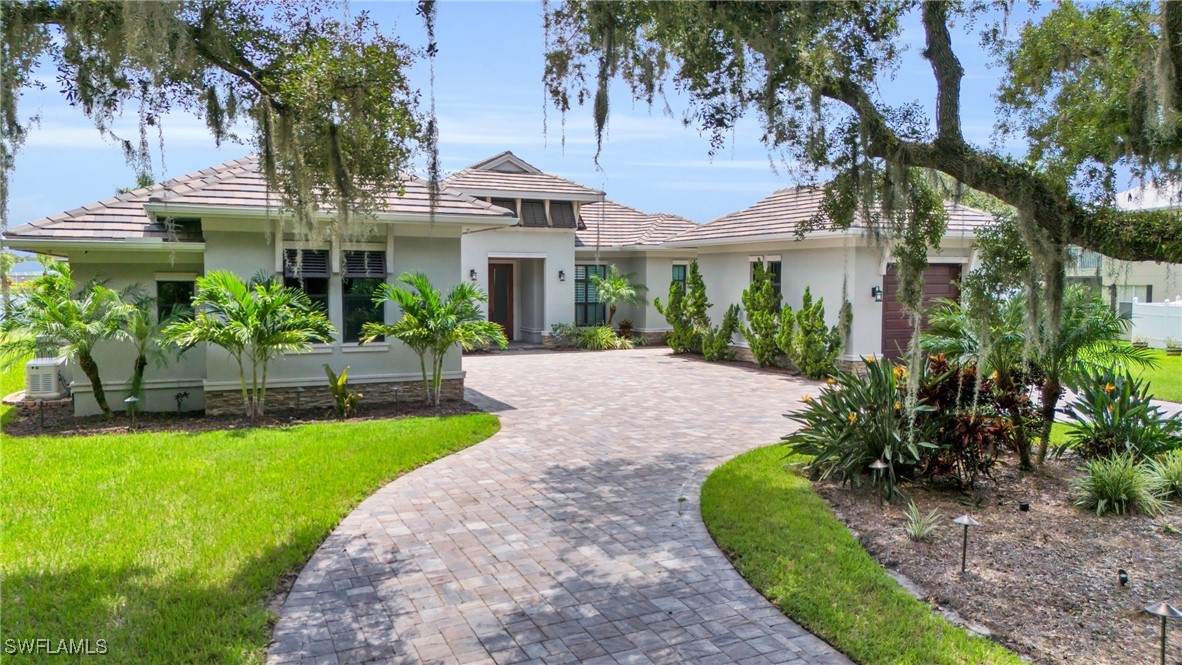 16460 Oakview CIR